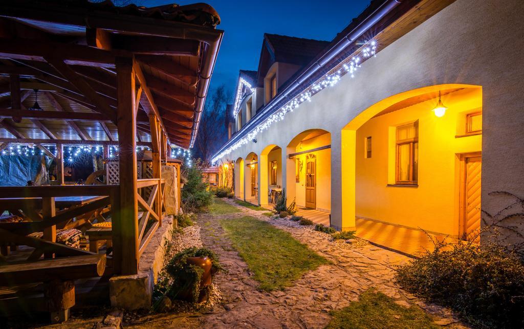 Apartmany Centrum Pavčina Lehota Exteriér fotografie