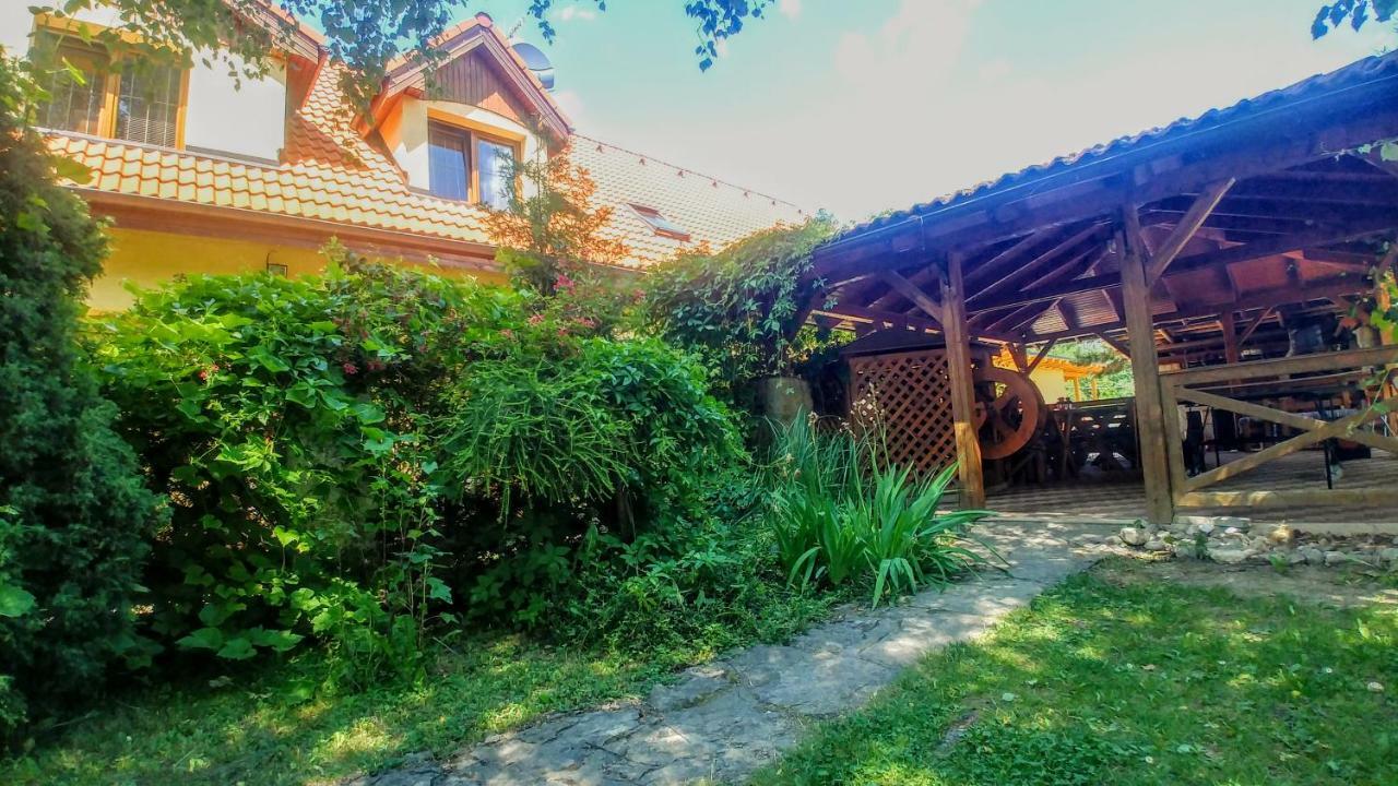 Apartmany Centrum Pavčina Lehota Exteriér fotografie